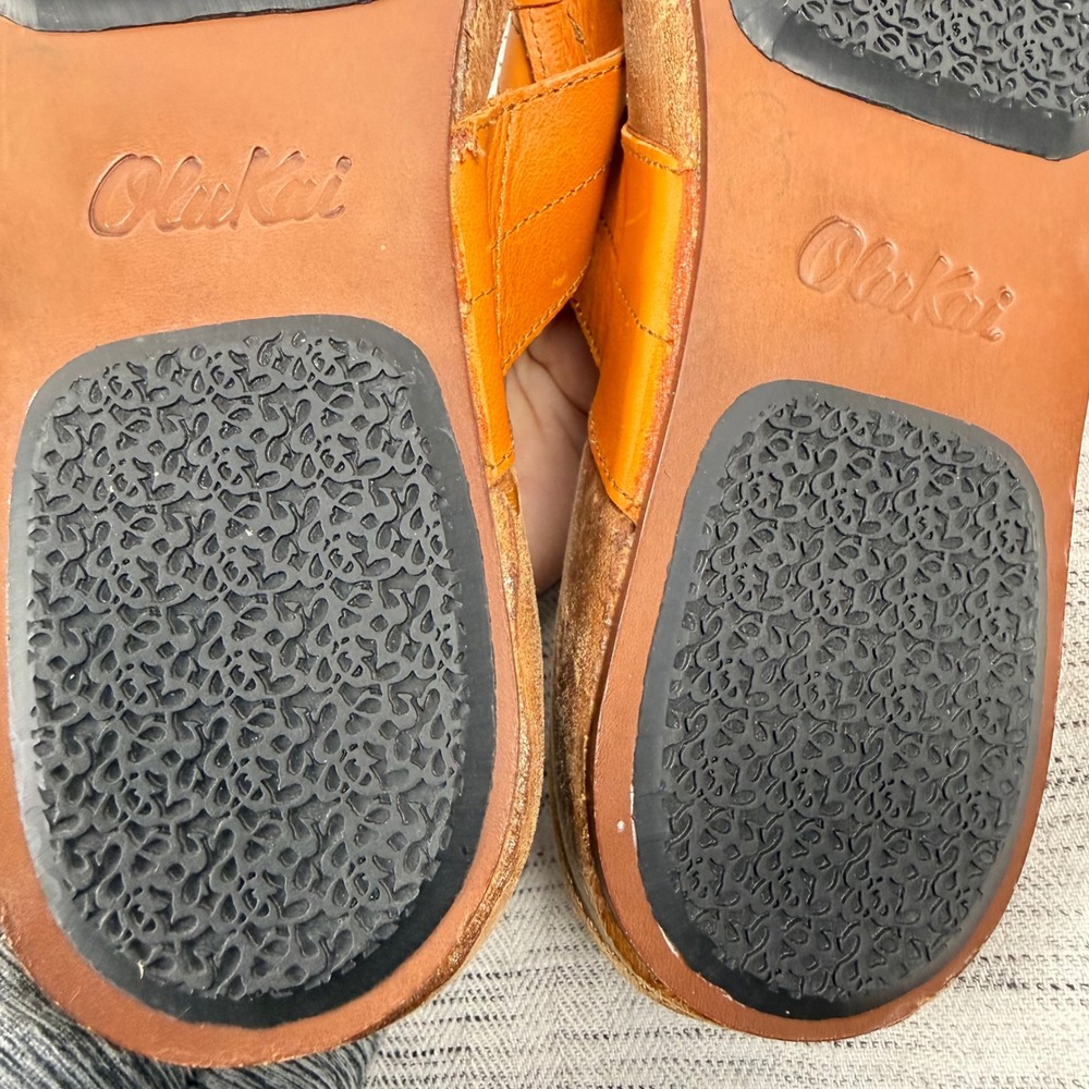 NEW OluKai Women's Mahana Sandal Orange Leather Strappy Thongs Size 8 Resortwear - Picture 7 of 7
